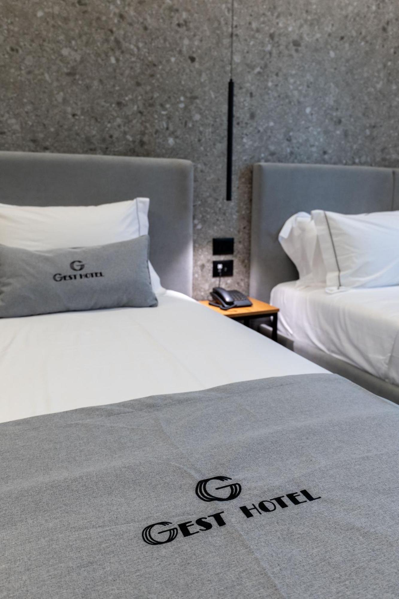 Gest Hotel Radhime Luaran gambar