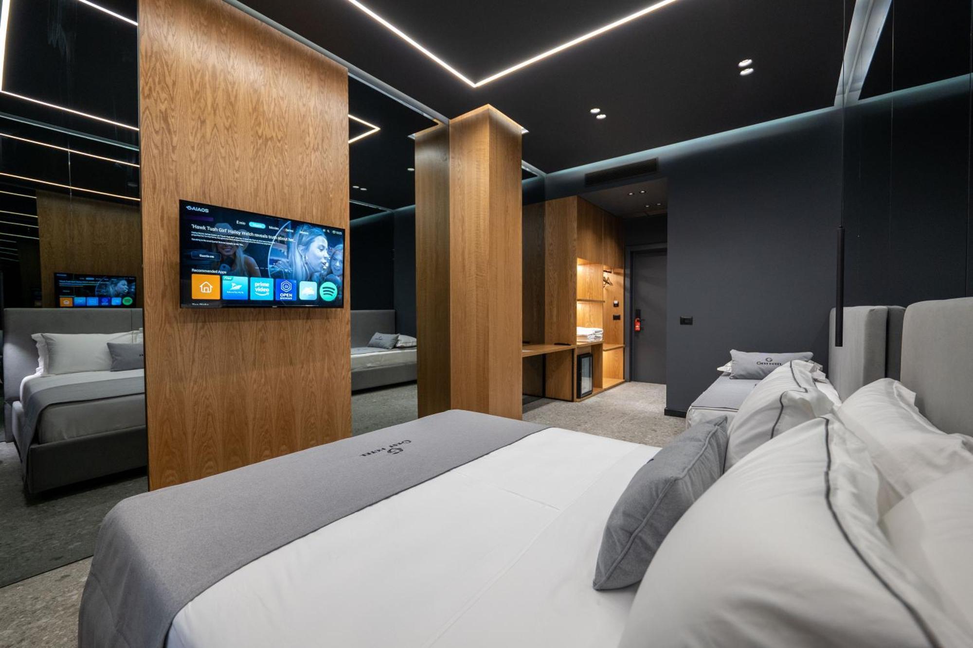 Gest Hotel Radhime Luaran gambar