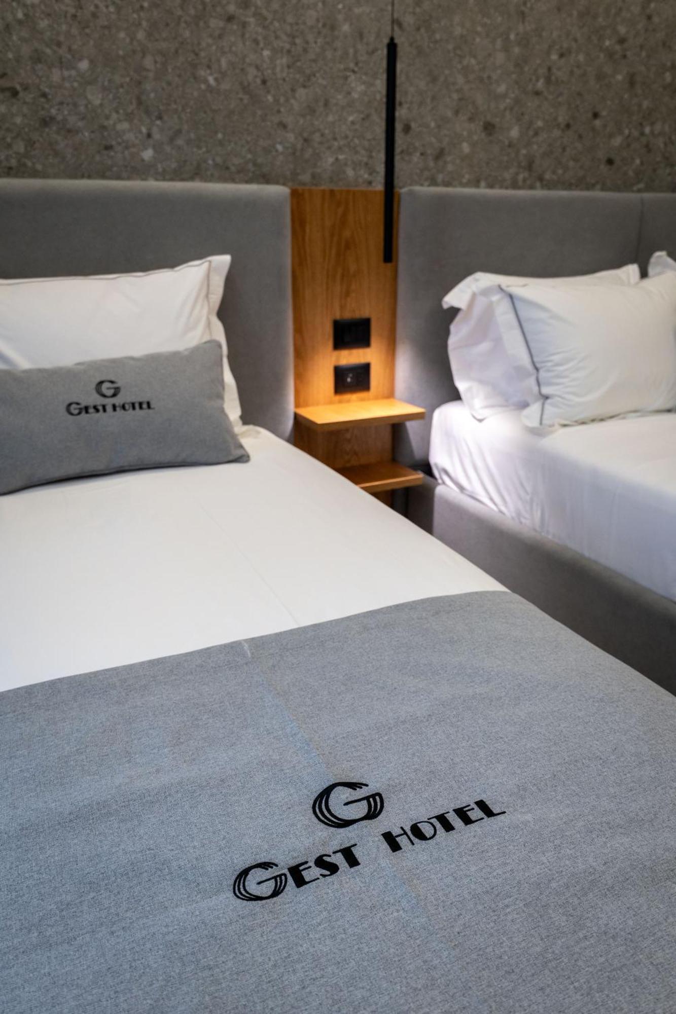 Gest Hotel Radhime Luaran gambar