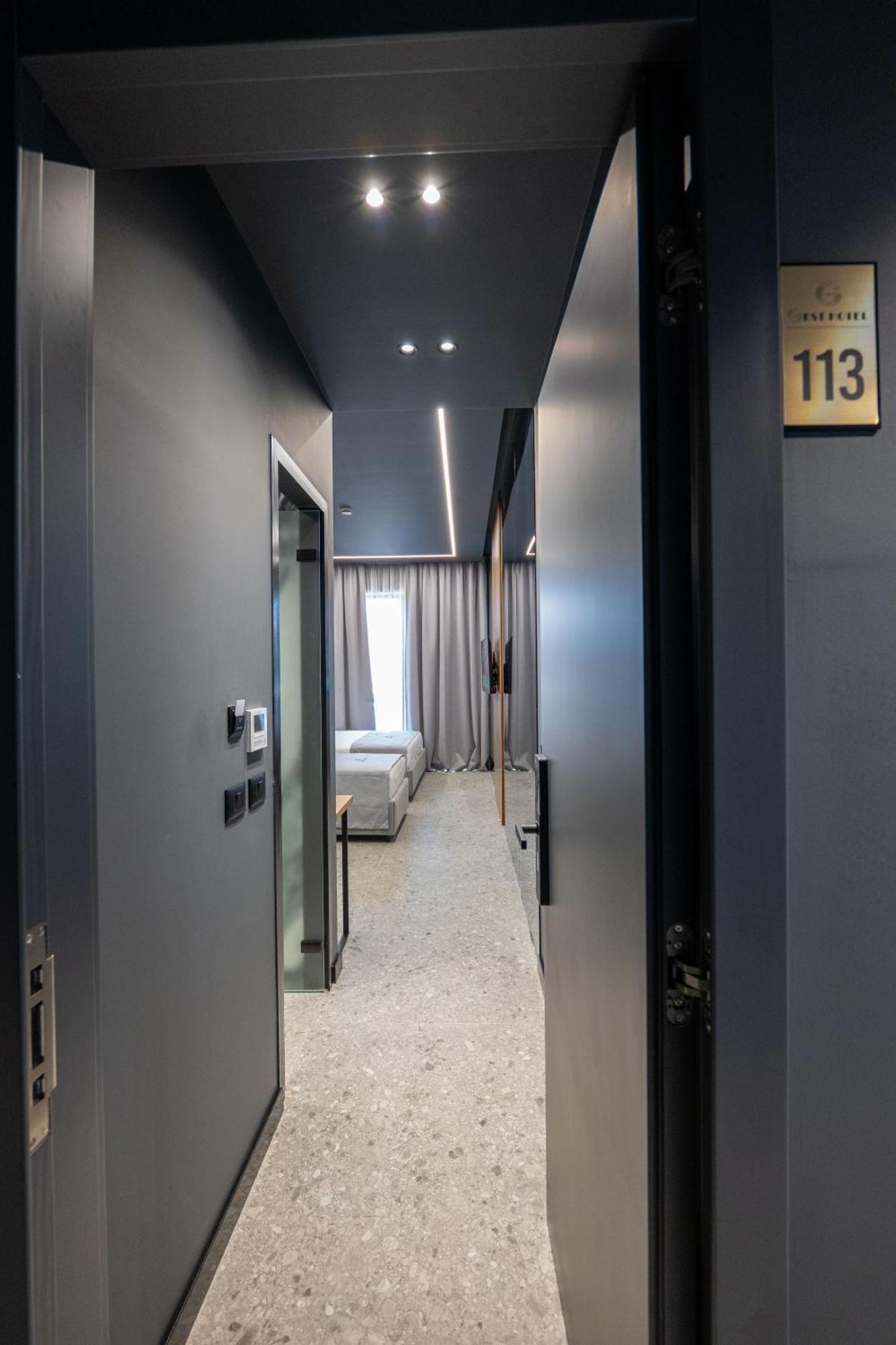 Gest Hotel Radhime Luaran gambar