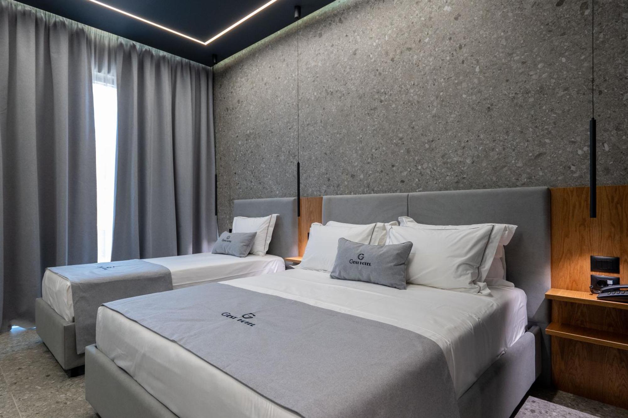 Gest Hotel Radhime Luaran gambar