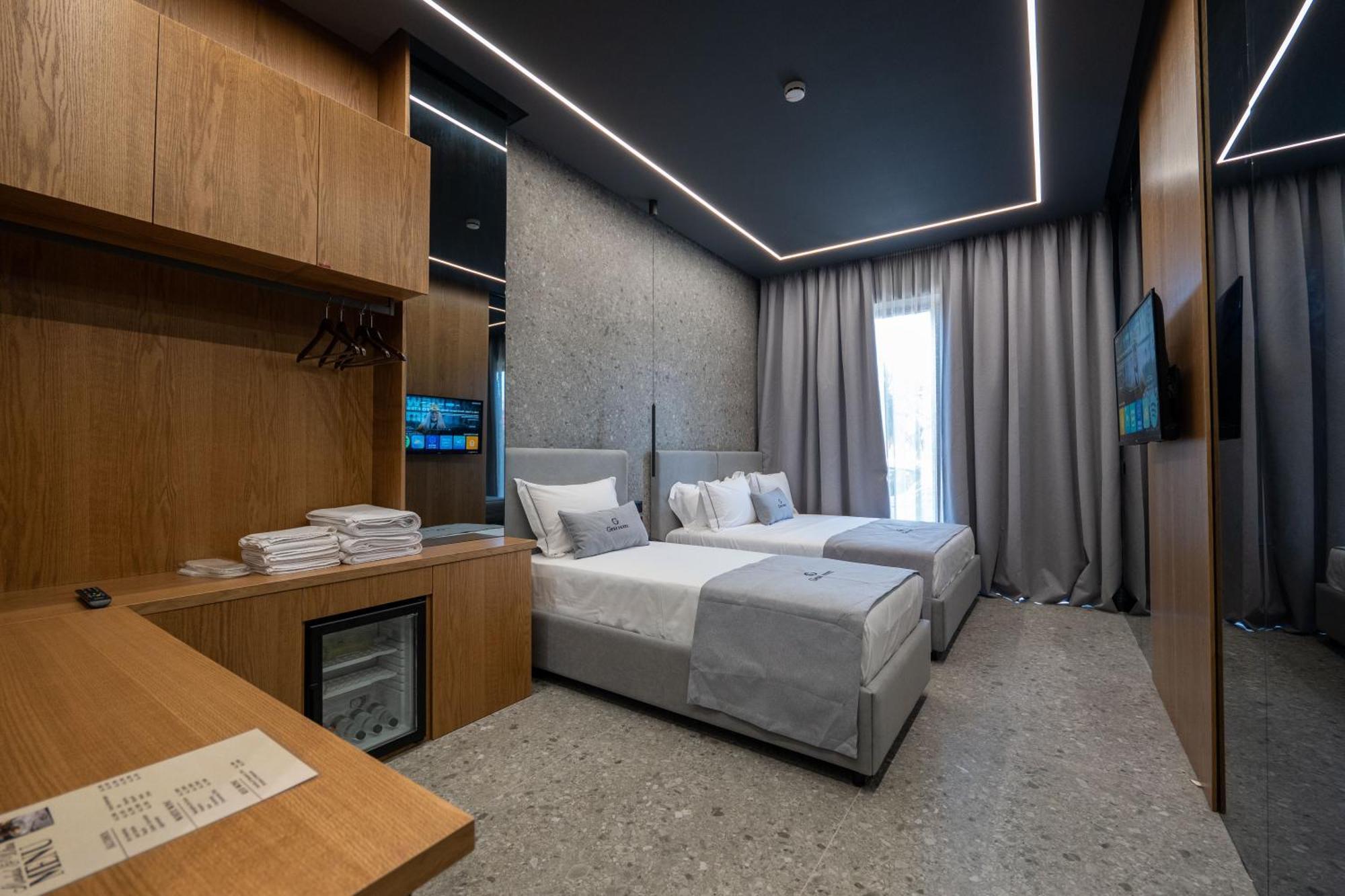 Gest Hotel Radhime Luaran gambar