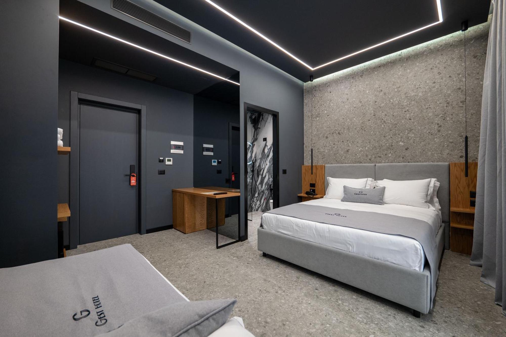 Gest Hotel Radhime Luaran gambar