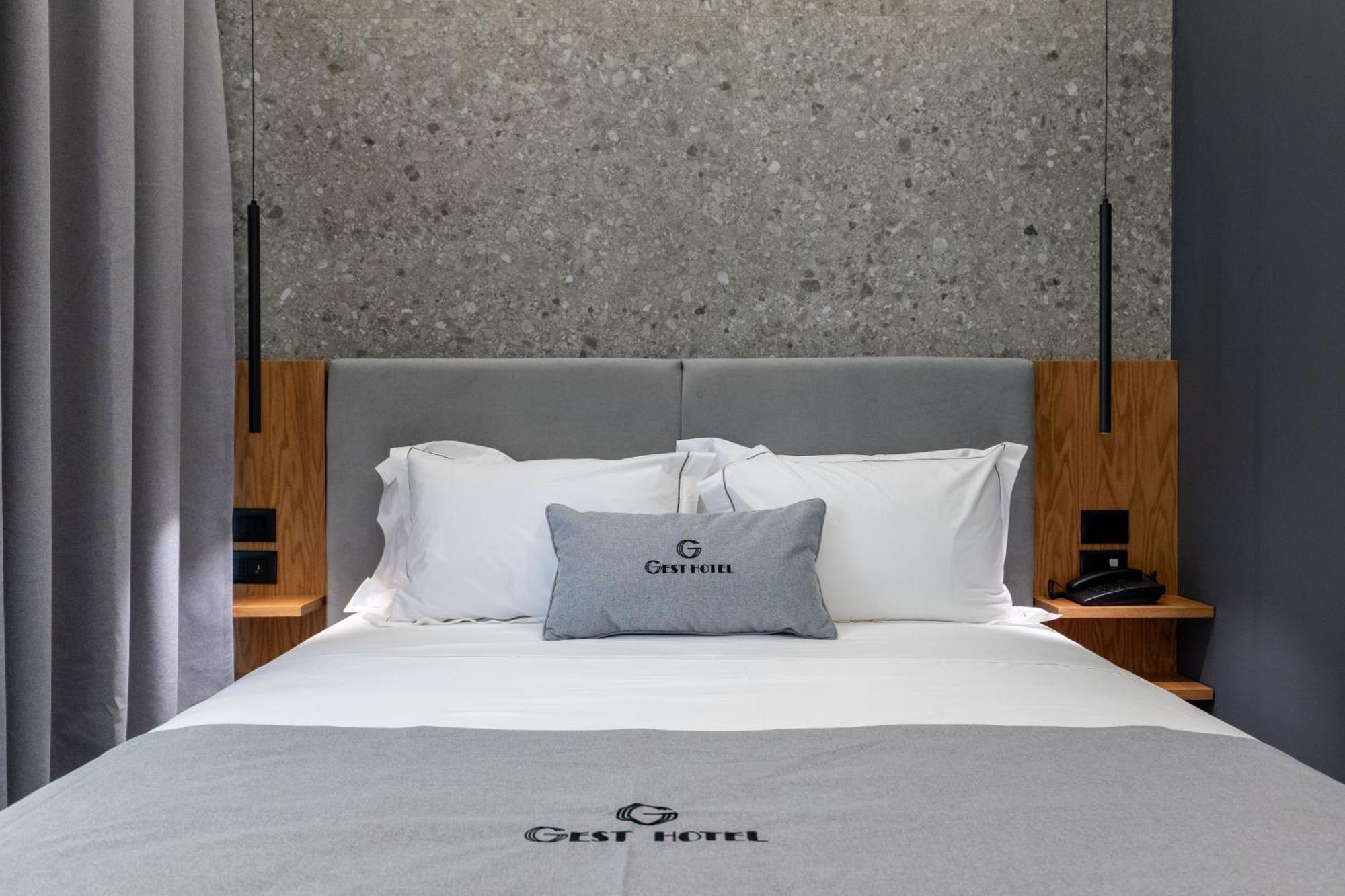 Gest Hotel Radhime Luaran gambar