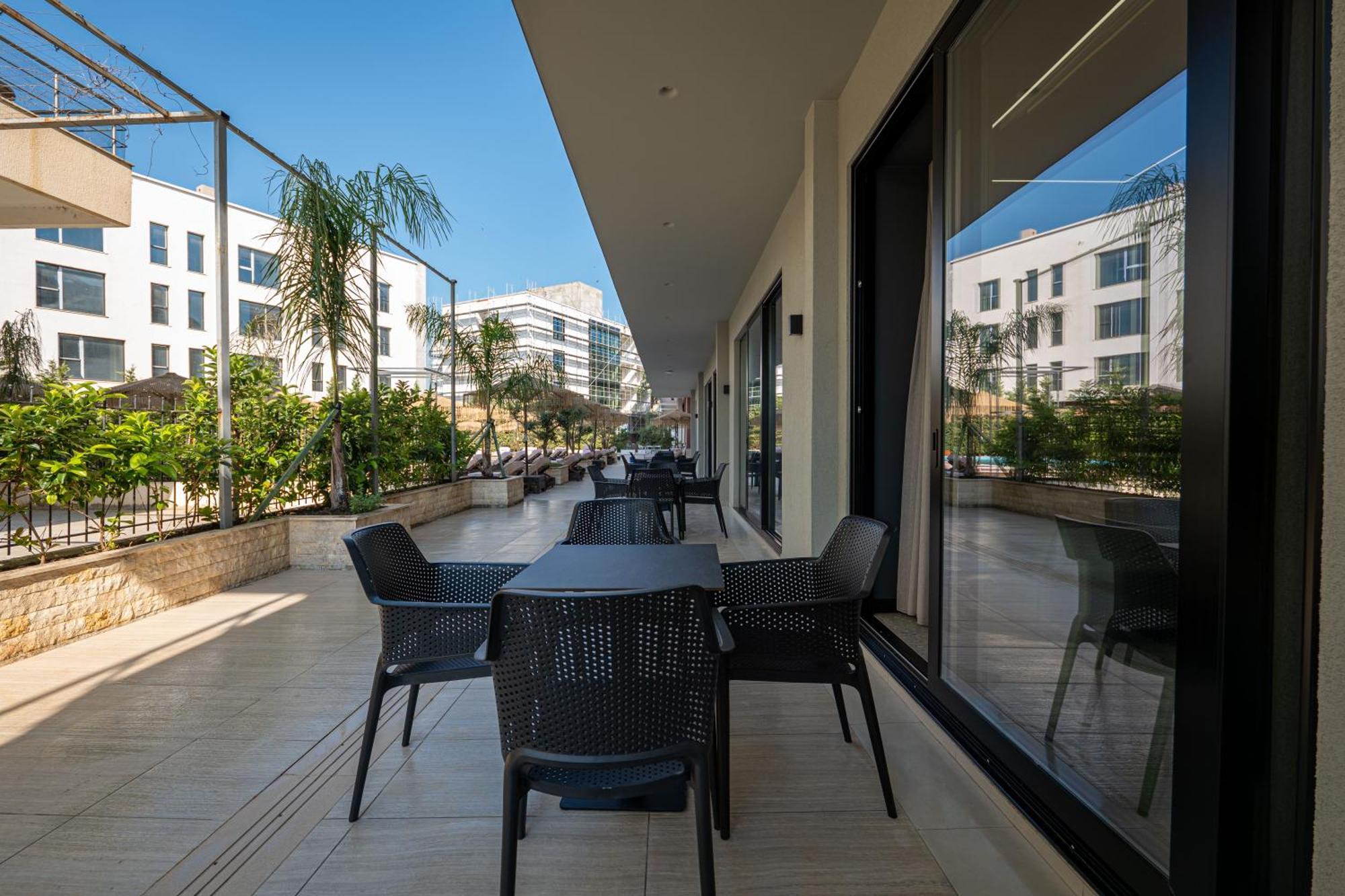 Gest Hotel Radhime Luaran gambar