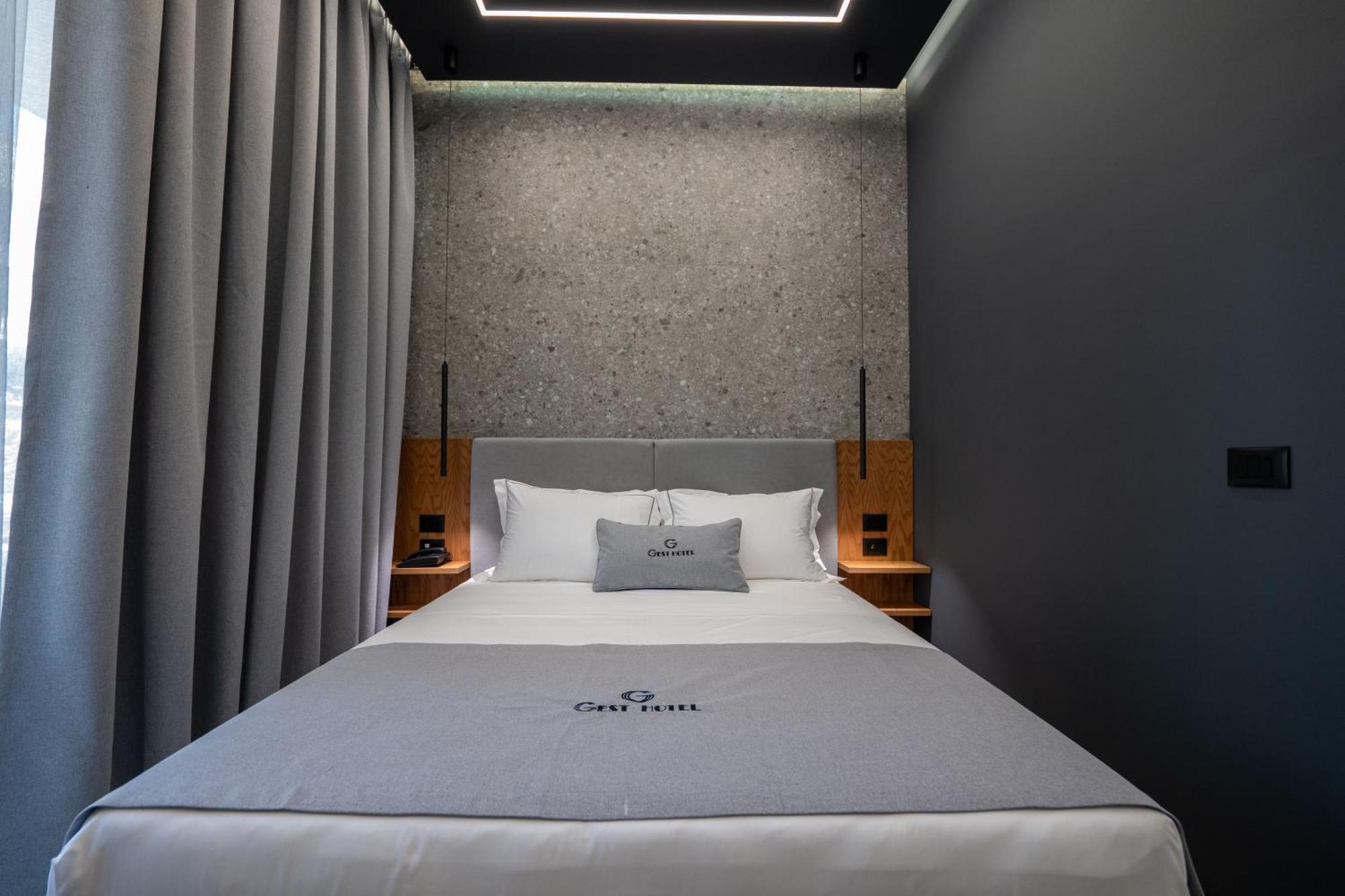 Gest Hotel Radhime Luaran gambar