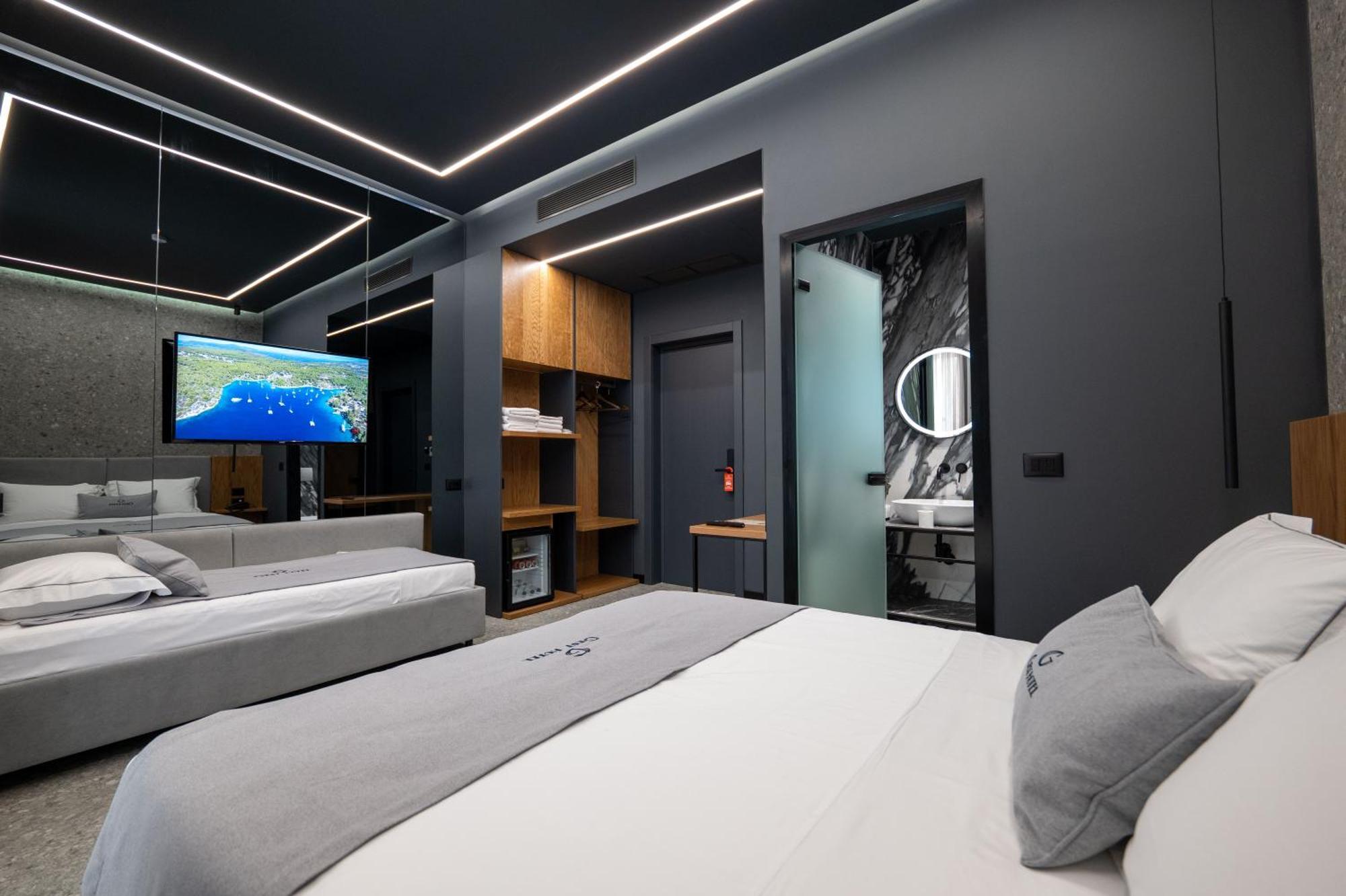 Gest Hotel Radhime Luaran gambar