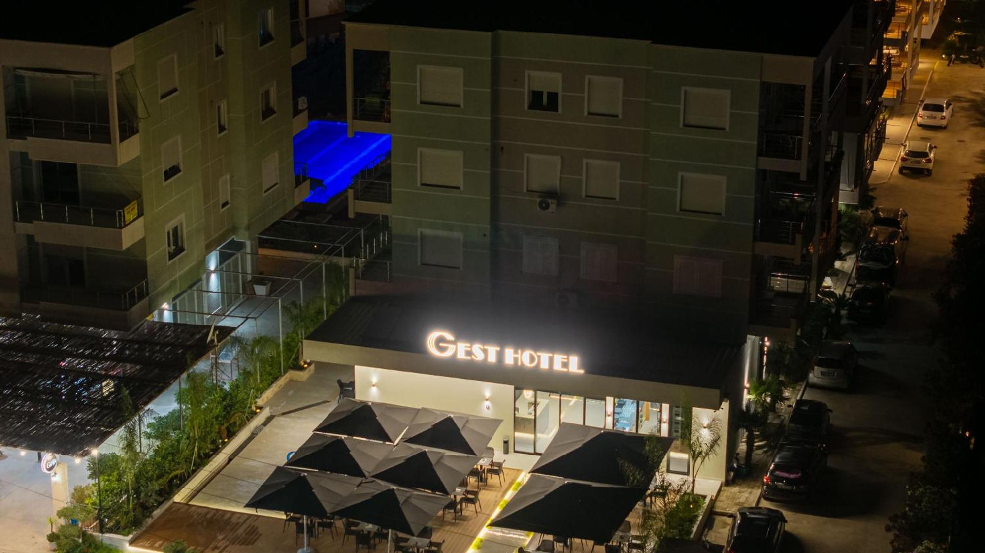Gest Hotel Radhime Luaran gambar