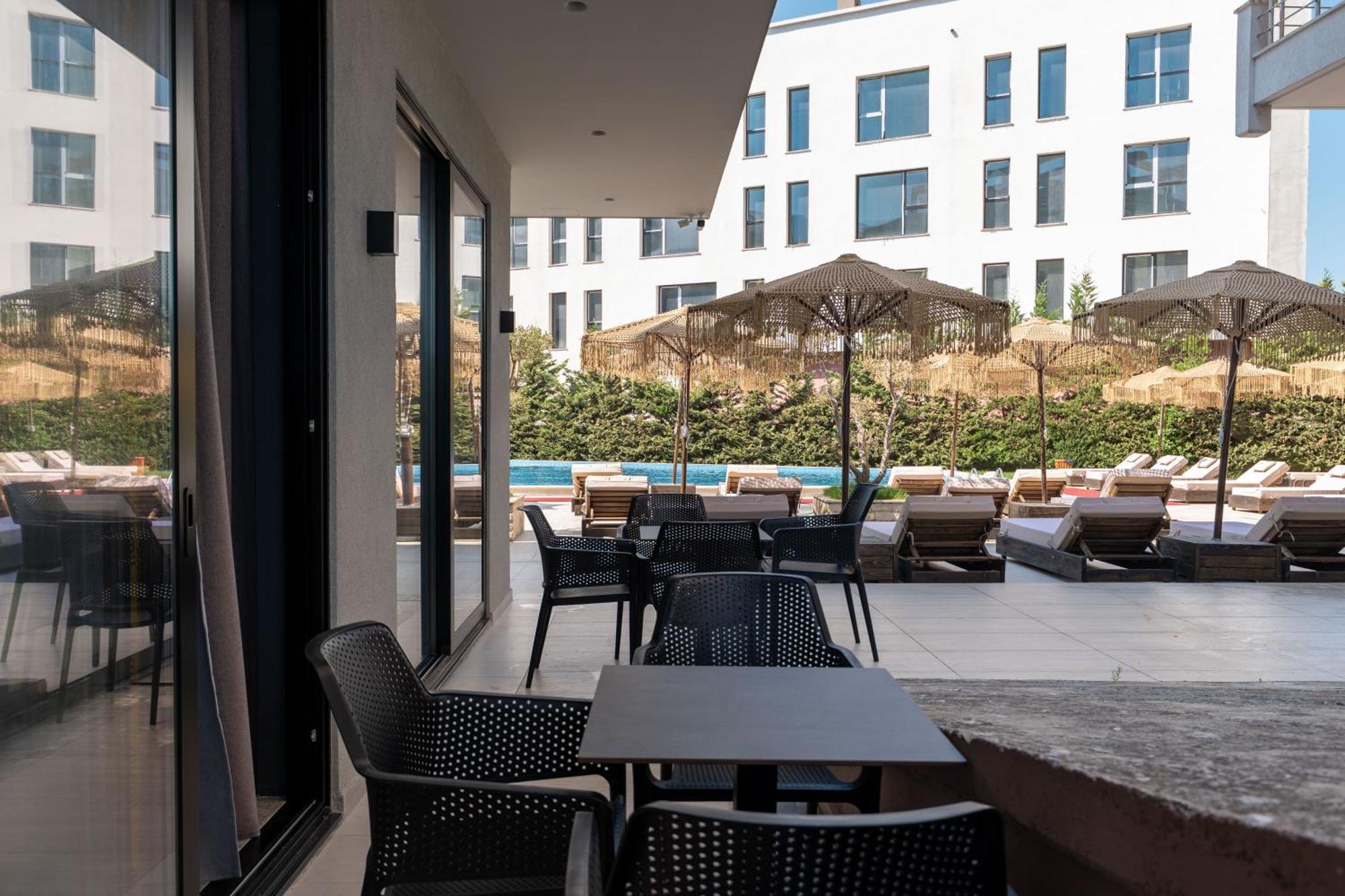 Gest Hotel Radhime Luaran gambar